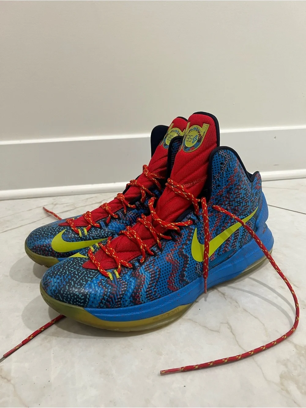 Nike Blue Zoom KD 5 'Christmas' Sneakers Size 13 US